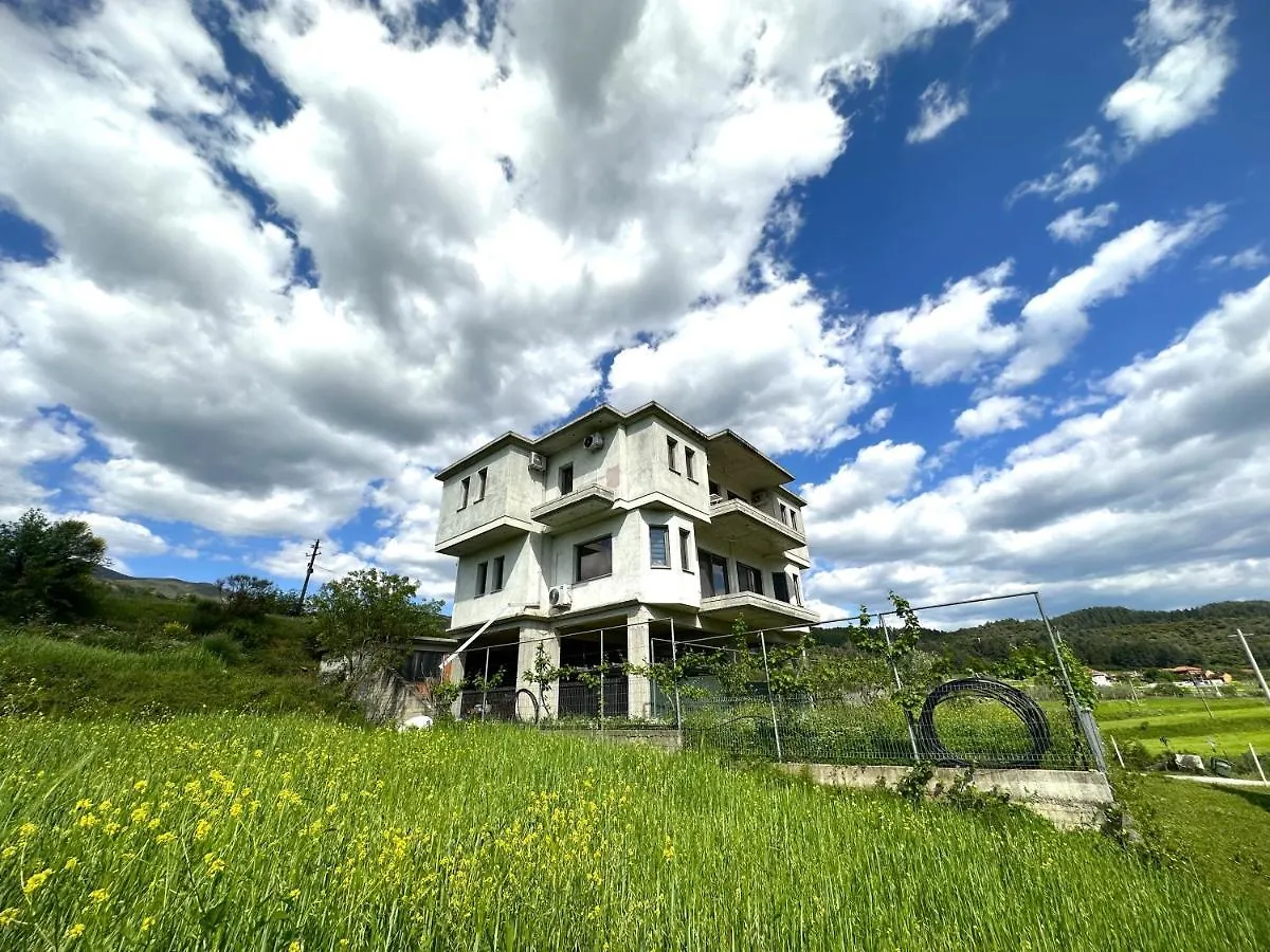 Villa Klajdi Përmet 0*,
